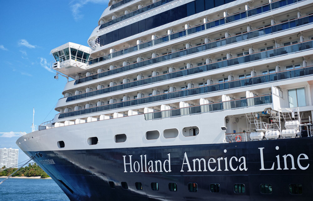 Holland America Line sells Amsterdam, Maasdam, Rotterdam and Veendam 1