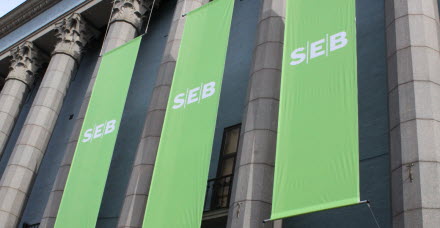 SEB revises financial targets to support customers through increased financial flexibility 1
