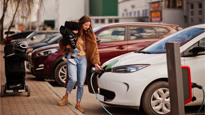 TotalEnergies to install 2,200 new EV charging points in Amsterdam