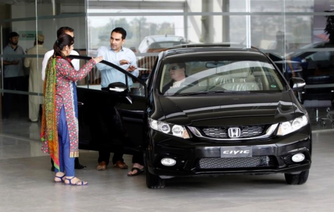 Pakistan’s car sales decline 40% amidst muted demand