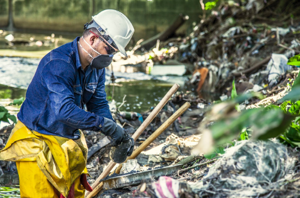 waste disposal worker