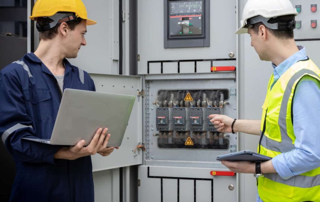 HKW acquires Electric Equipment & Engineering Co. to expand engineered power solutions portfolio 1 HKW acquires Electric Equipment & Engineering Co.