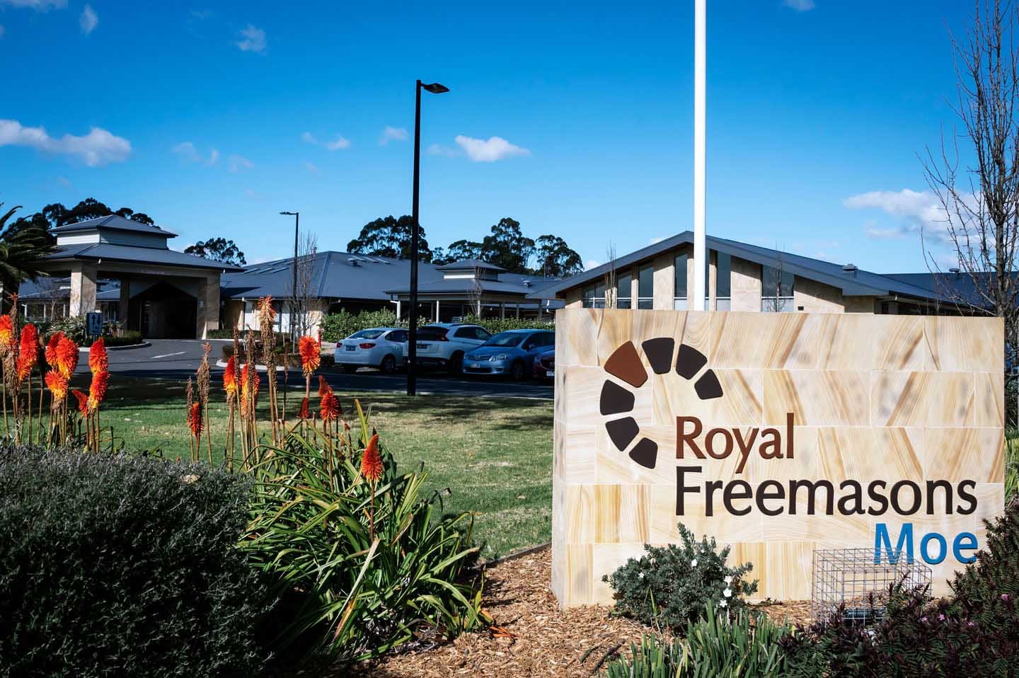 Regis Healthcare to acquire business of Royal Freemasons Homes of Victoria 1 Regis Healthcare to acquire business of Royal Freemasons Homes of Victoria 1